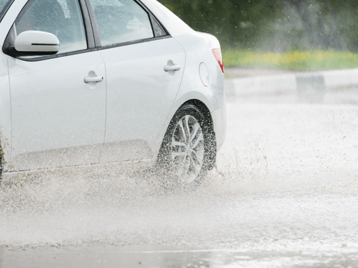 Distancia de seguridad para conducir con lluvia