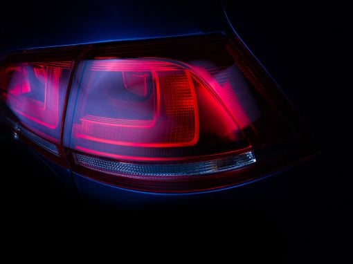 ¿Qué es la luz antiniebla trasera del coche? Su importancia